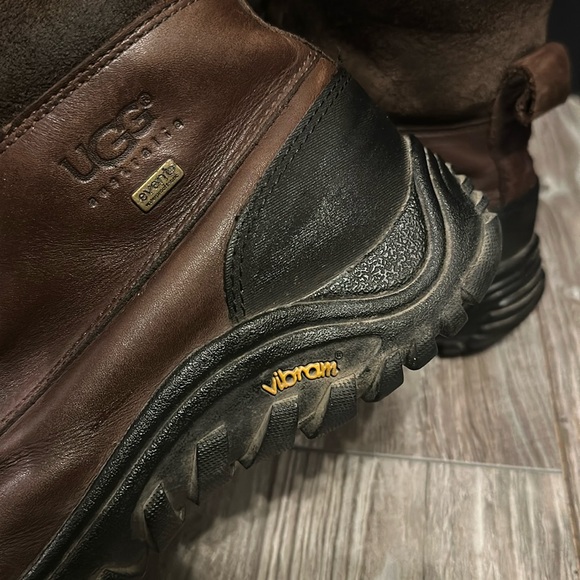 Ugg Australia leather boots size 10 - Picture 11 of 15